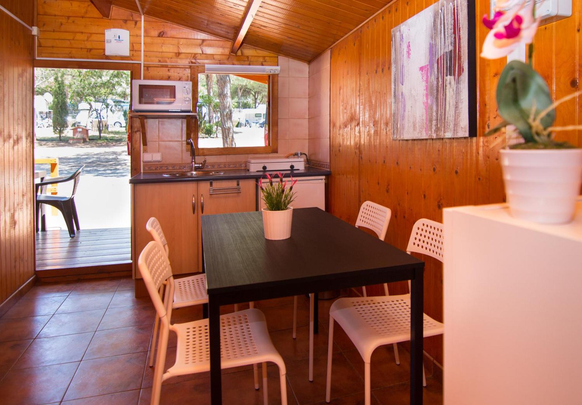 Camping Complejo Turistico & Cabopino 4*
